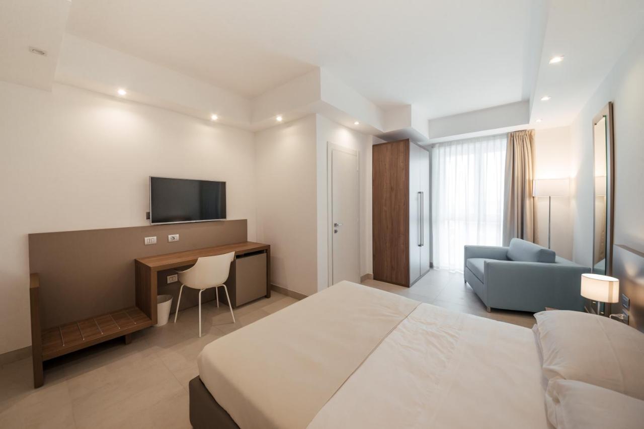 Grieco Business & Spa Hotel チェリニョーラ エクステリア 写真