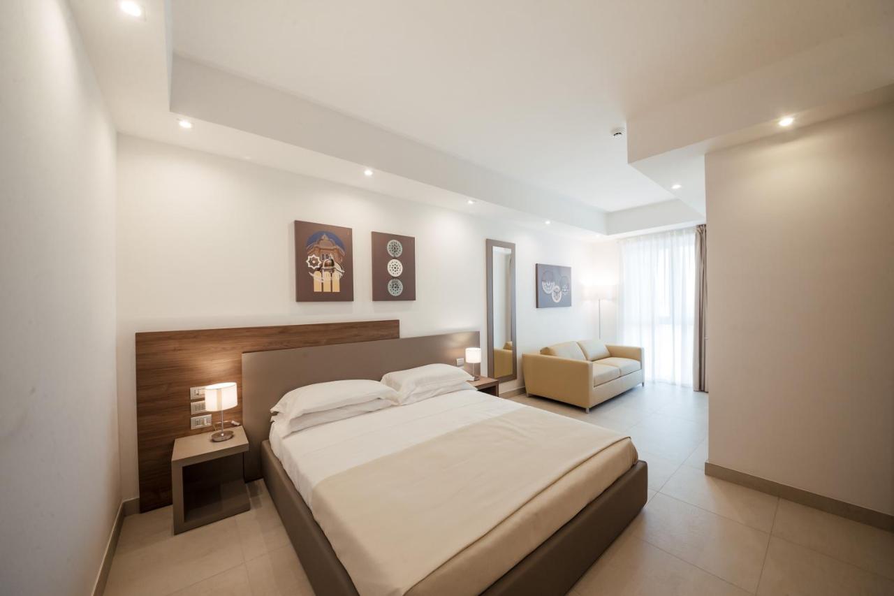 Grieco Business & Spa Hotel チェリニョーラ エクステリア 写真