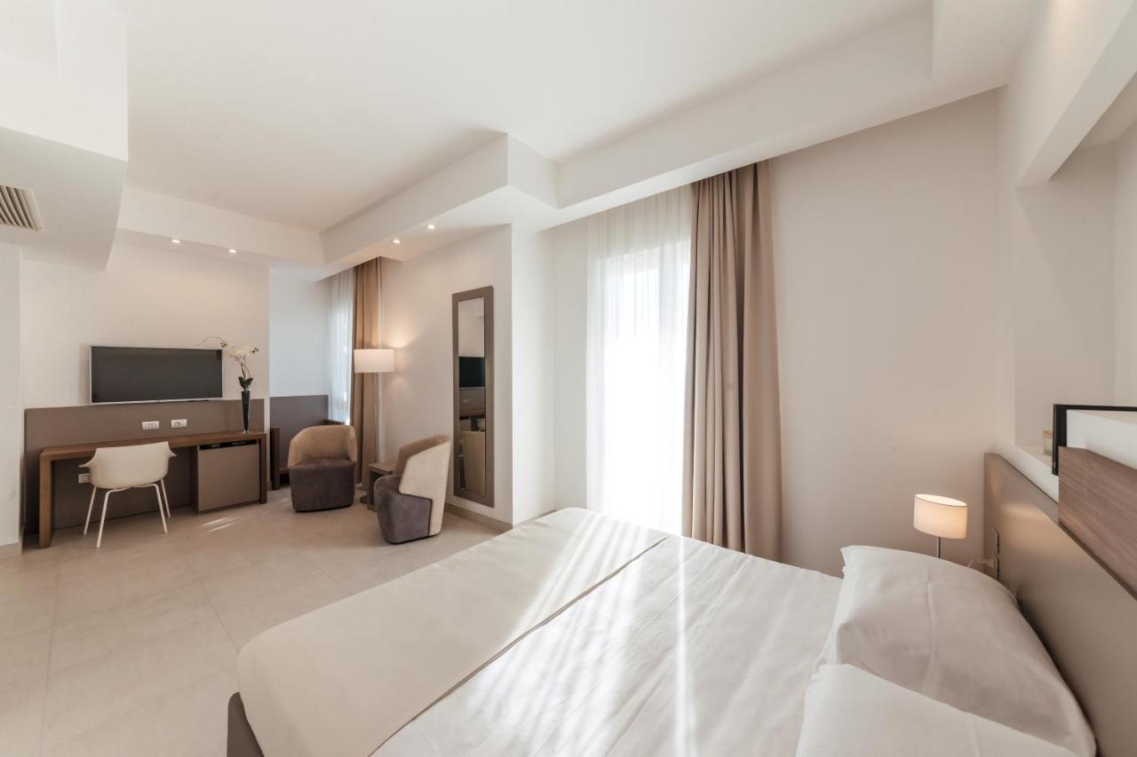 Grieco Business & Spa Hotel チェリニョーラ エクステリア 写真